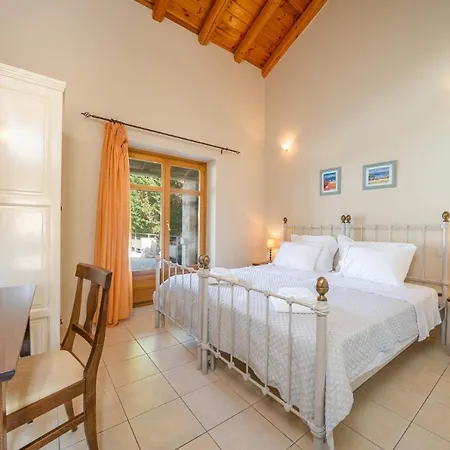 Delfini Vila